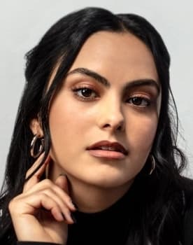 Camila Mendes