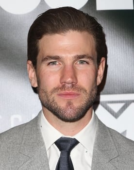 Austin Stowell