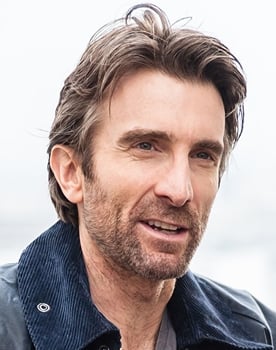 Sharlto Copley