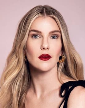 Lily Rabe