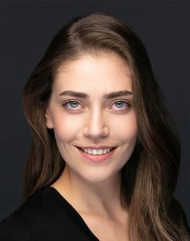 Öznur Serçeler