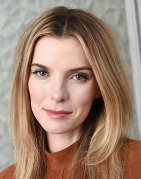 Betty Gilpin