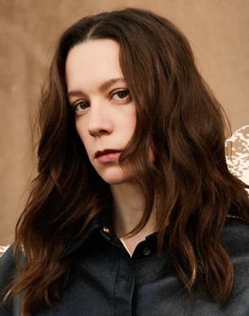 Chloe Pirrie