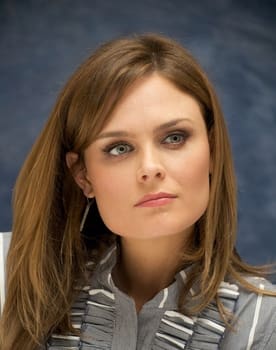 Emily Deschanel